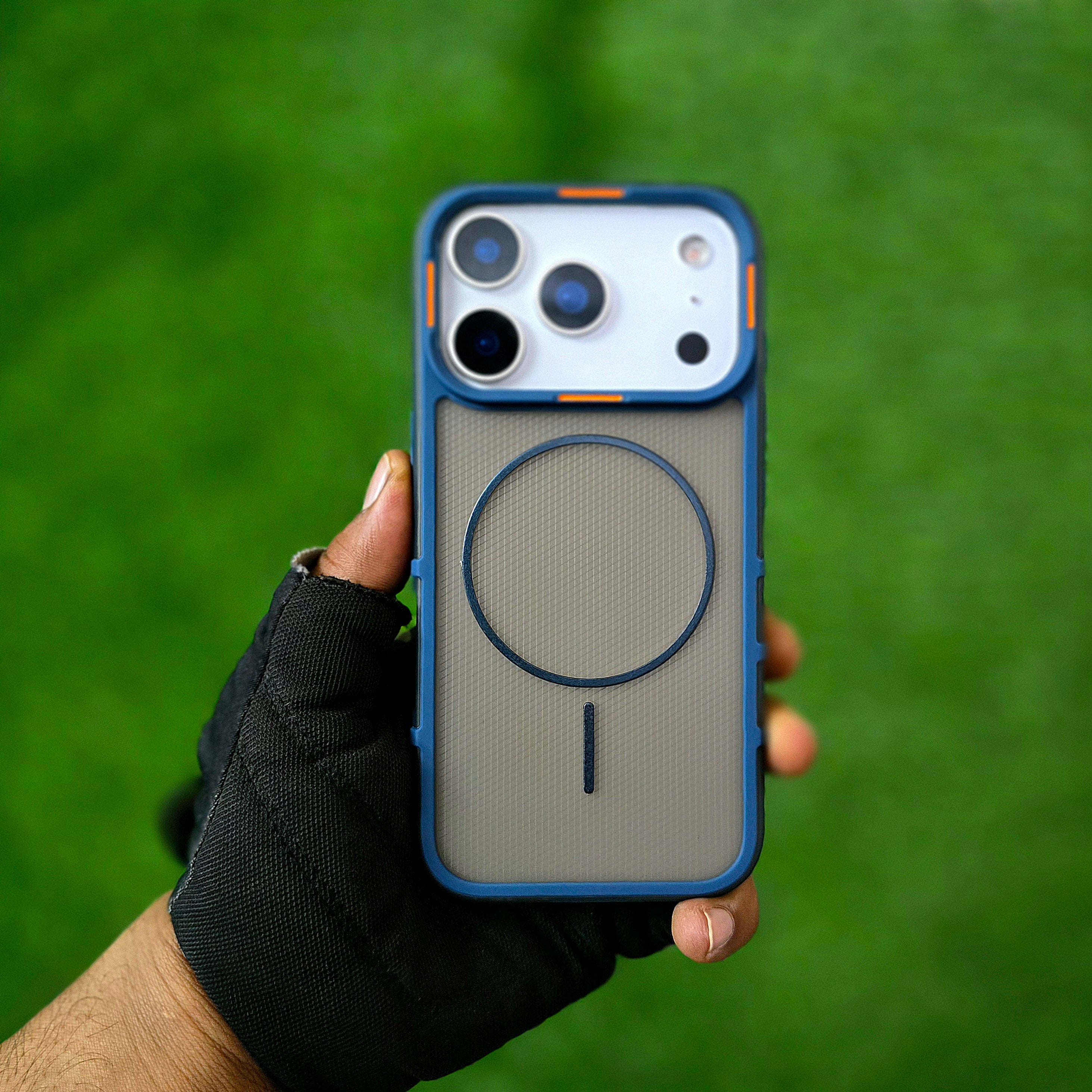 iPhone 17 Pro Max Hybrid Semi-Transparent Anti-Drop Back Cover with Magsafe - Blue